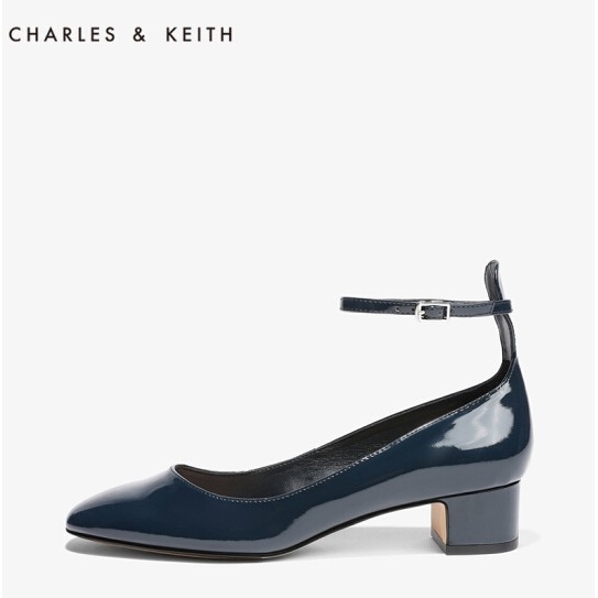 Giày nữ Charles & Keith màu xanh navy CK1-60920070