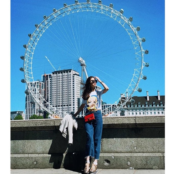 Áo phông cô gái tóc vàng Zara auth new tag có sẵn 5644/395 5644395