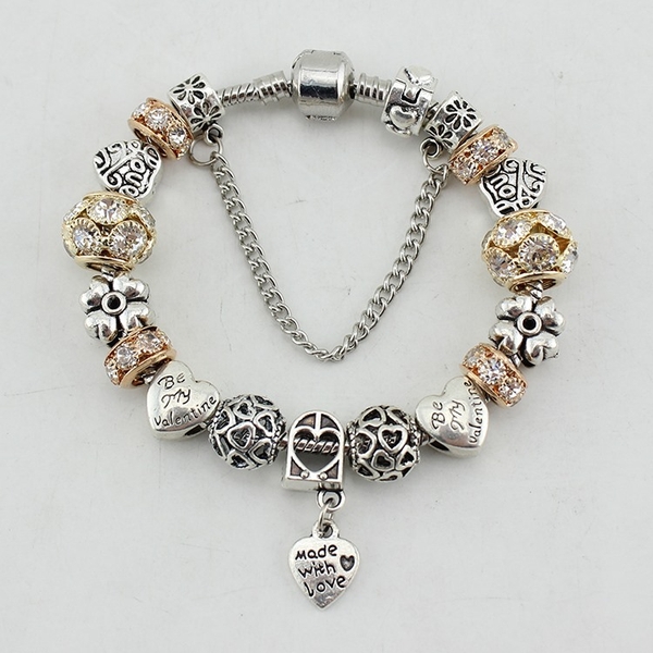 Vì sao bạn nên mua ngay một chiếc charm bạc 925?