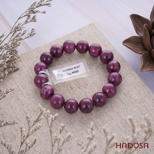 Ý nghĩa phong thuỷ của vòng tay đá ruby