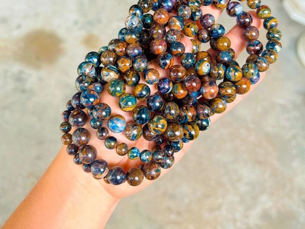 Đá Giông Bão Hợp Mệnh Gì? Bí Quyết Sử Dụng Để Hút Vận May