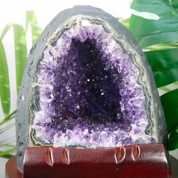 Cách Đặt Bông Thạch Anh Tím Mang Nhiều Lợi Ích Cho Gia Chủ