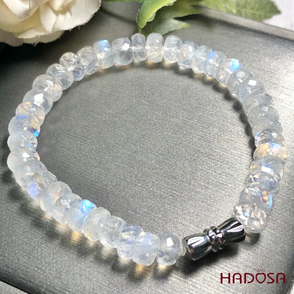 Cách nhận biết đá mặt trăng để bạn chọn loại đá phù hợp nhất