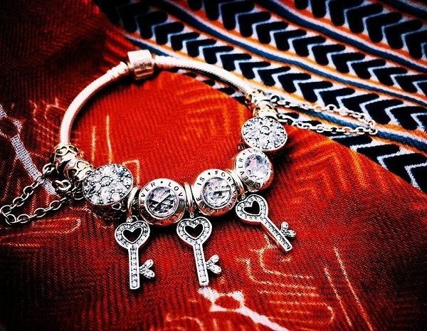 Hãy nhớ những điều sau để sở hữu vòng charm bạc hấp dẫn