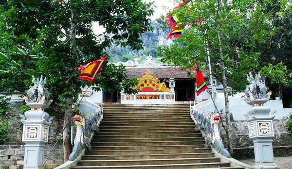 Đền Chầu Mười Đồng Mỏ: Nét Đẹp Văn Hóa Tâm Linh Việt Nam