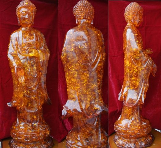 Chiêm ngưỡng bức tượng Phật Thích Ca Mâu Ni kích thước khủng bằng đá Hổ Phách