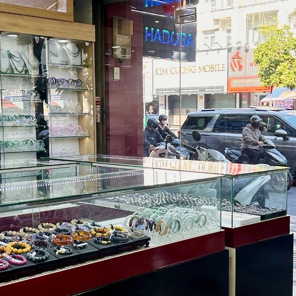 Thú Chơi Đá Quý: Hành Trình Từ "Mê Hoặc" Đến Kết Nối Năng Lượng Tâm Hồn