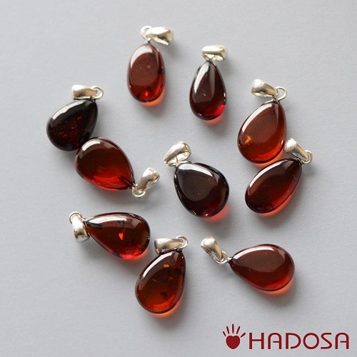 Những cách phân biệt hổ phách thật và giả