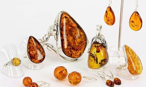 Cách phân biệt hổ phách thật và hổ phách giả đơn giản