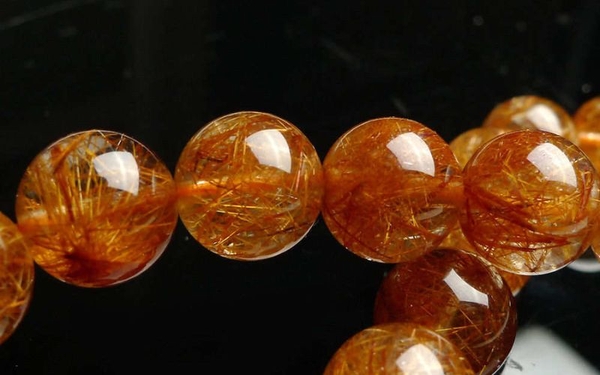 Tổng Hợp Các Cách Phân Biệt Thạch Anh Tóc Đỏ Thật Và Giả