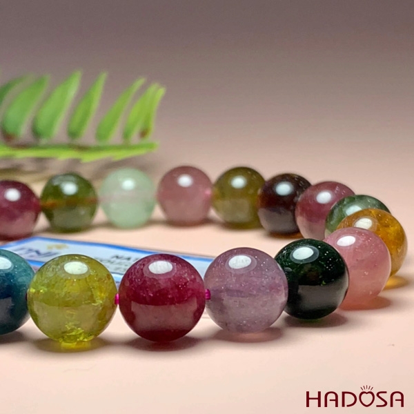 Vòng đá tourmaline - Cỗ máy ion giúp cân bằng cảm xúc và môi trường bất kỳ ai cũng nên có