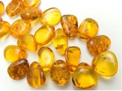 Vòng hổ phách có tác dụng gì đặc biệt