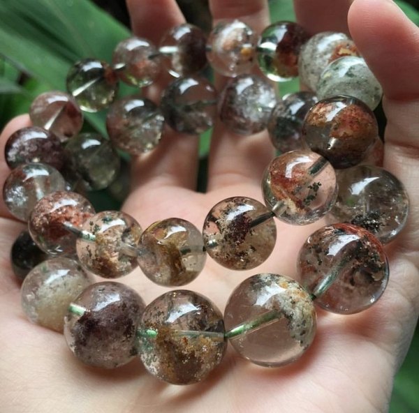 Chọn trang sức đá quý hợp mệnh