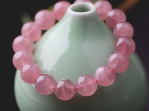 Vòng tay thạch anh hồng