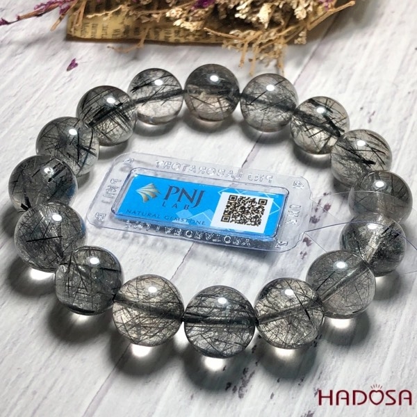 Cách phân biệt vòng tay thạch anh tóc đen giả và thật chính xác nhất