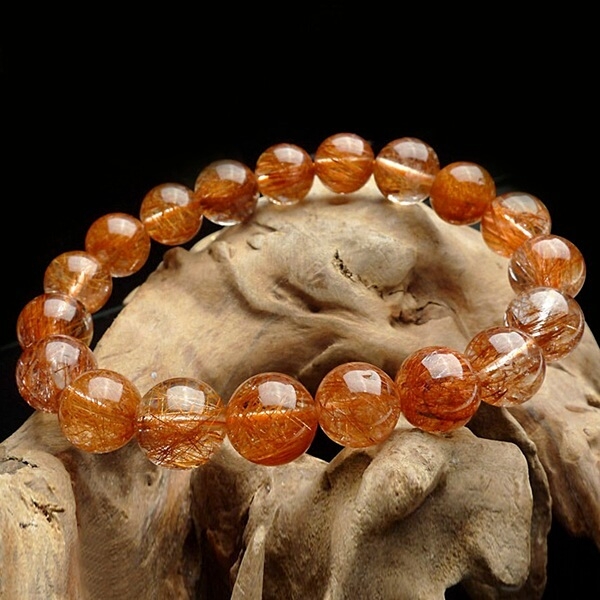 Vòng thạch anh tóc đỏ và những điều cần biết