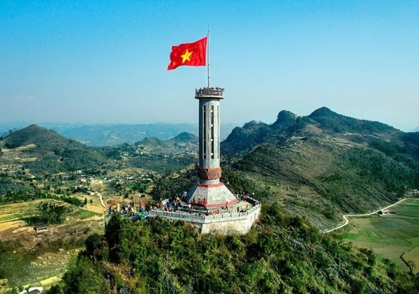 HÀ NỘI – HÀ GIANG – CAO BẰNG – BA BỂ ( Thời gian: 5 ngày 4 đêm. Phương tiện: ôtô )