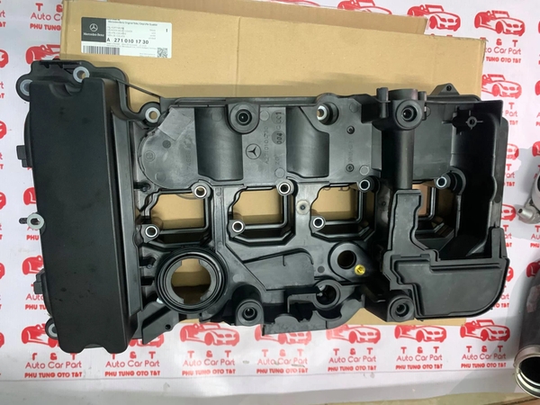 Nắp Van Động Cơ  MERCEDES BENZ W204 W212 W207 C250  A2710101730