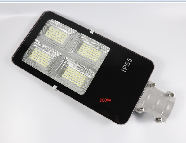 Đèn đường năng lượng mặt trời phân thể 300W.
