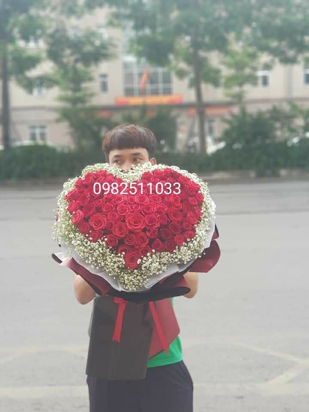 BÓ HOA HỒNG TRÁI TIM TẶNG NÀNG , KHIẾN TÌNH CẢM MẶN NỒNG ĐẸP Ở HÀ NỘI , BÓ HOA TRÁI TUYM