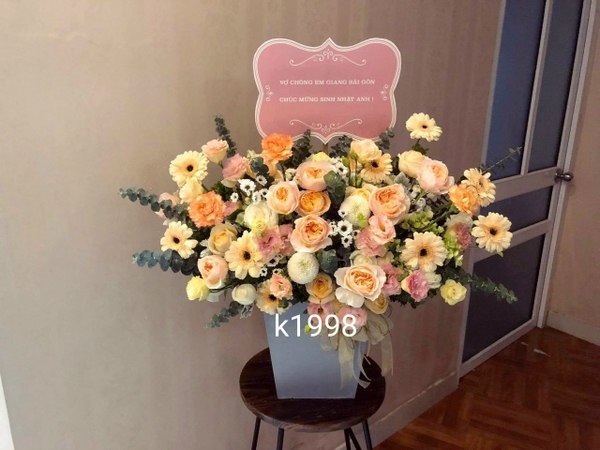 ẵng hoa tone vàng chúc mừng sinh nhật nam  - hoa tươi hà nội - hoa tặng nam ở HÀ NỘI
