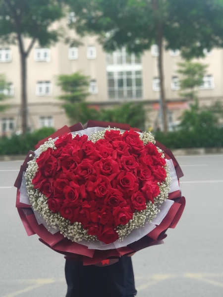 BÓ HOA HỒNG ĐỎ NHẬP TRÁI TIM TẶNG SINH NHẬT NGƯỜI YÊU, BẠN GÁI , VỢ Ở HÀ NỘI- HOA HỒNG  ĐỎ HÀ NỘI