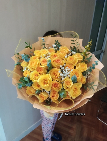 BÓ HOA TONE VÀNG TẶNG NAM NHÂN DỊP SINH NHẬT LÊN CHỨC ĐẸP TẠI HÀ NỘI