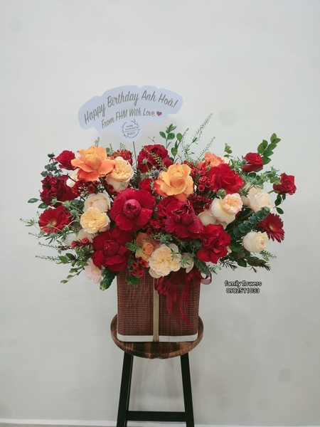 GIỎ HOA TONE ĐỎ CHÚC MỪNG SINH NHẬT BẠN BÈ, ĐỒNG NGHIỆP Ở CẦU GIẤY. HOA SINH NHẬT HÀ NỘI