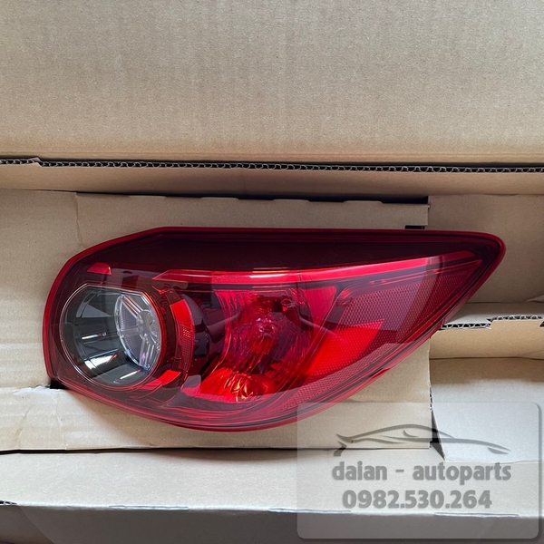 chinh-hang-den-hau-mazda-3-mieng-ngoai-2015-2016-2017-b45c51160c