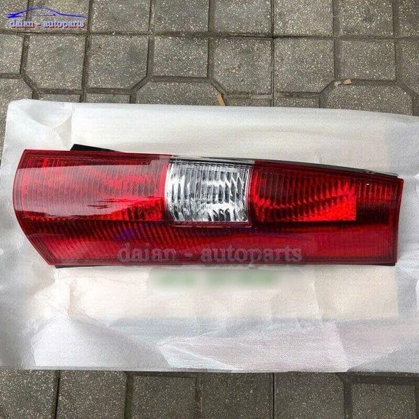 den-hau-ford-everest-2007-ua6g51180-chinh-hang