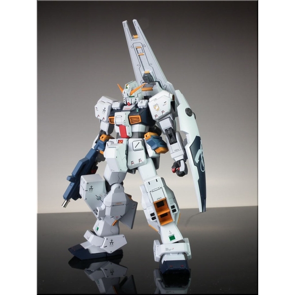 Mô hình lắp ráp HG UC GUNDAM TR 1 HAZEL CUSTOM