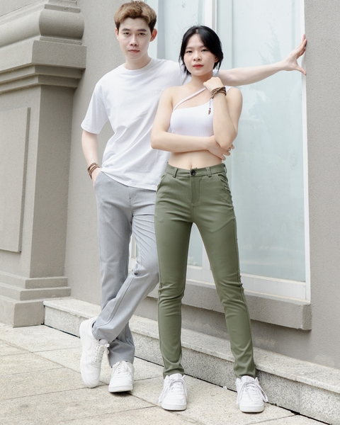 Quần Kaki Nữ Ống Đứng Màu Rêu Nhạt | KQSTYLING Basic Line