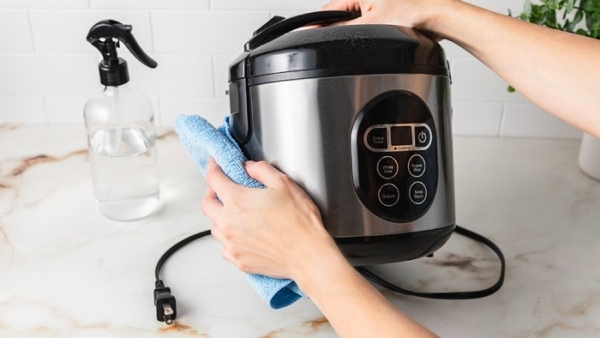 Học cách vệ sinh nồi cơm điện an toàn, dễ thực hiện