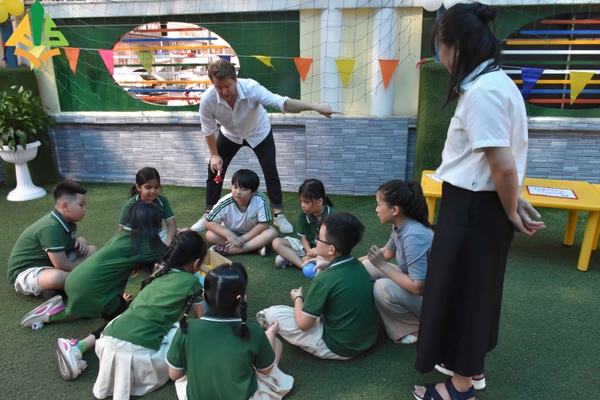 Gặp gỡ và Làm quen!