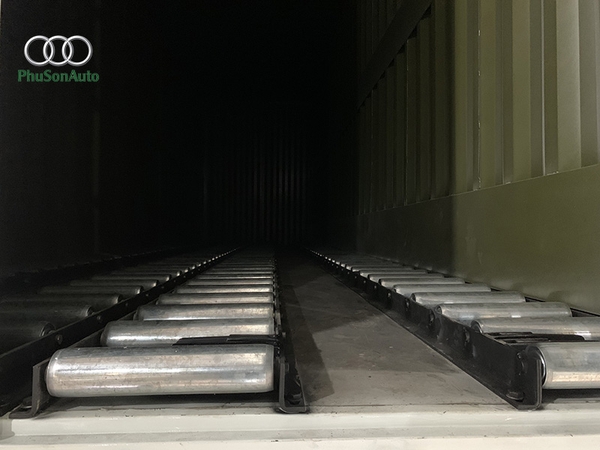 Thùng Container sàn con lăn chở pallet.