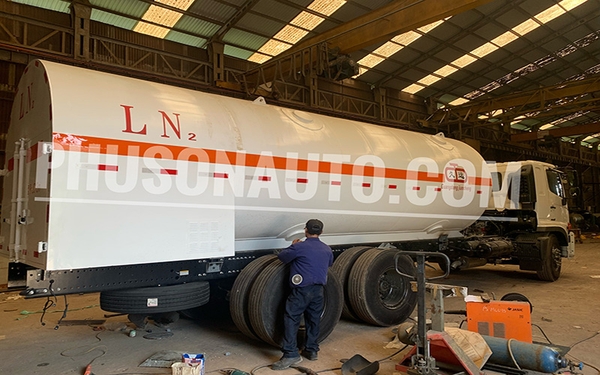 Xe Xi téc chở khí hóa lỏng, hóa chất,