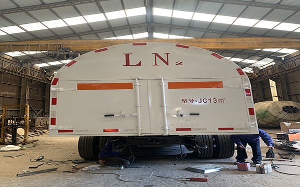 Xe Xi téc chở khí hóa lỏng, hóa chất,