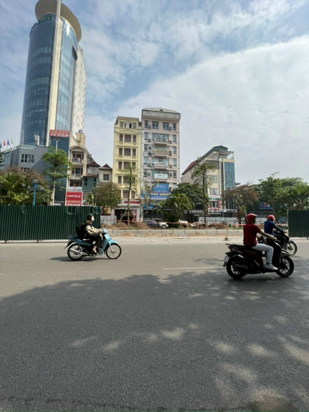 Bán nhà mặt phố Hoàng Quốc Việt, Cầu Giấy