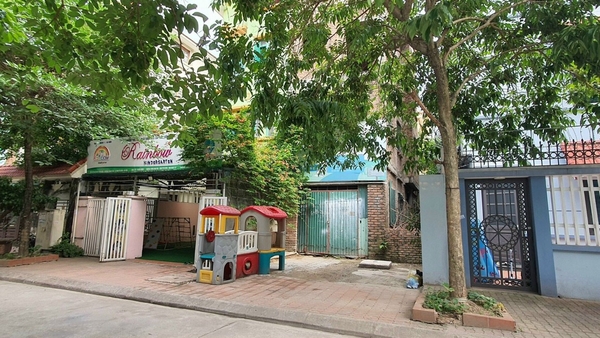 Bán liền kề Intracom Trung Văn