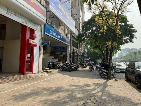 Bán nhà mặt phố Hoàng Quốc Việt