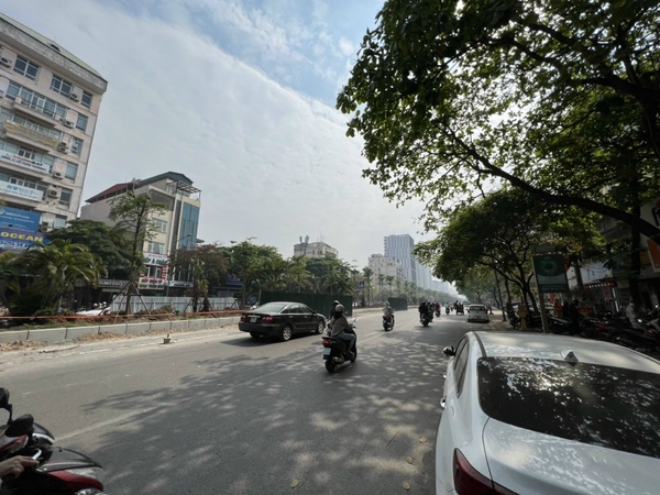 Bán nhà mặt phố Hoàng Quốc Việt