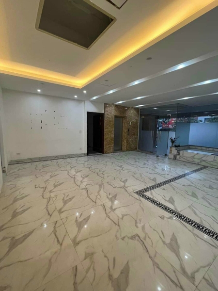 Bán tòa nhà văn phòng 9 tầng Lê Văn Lương