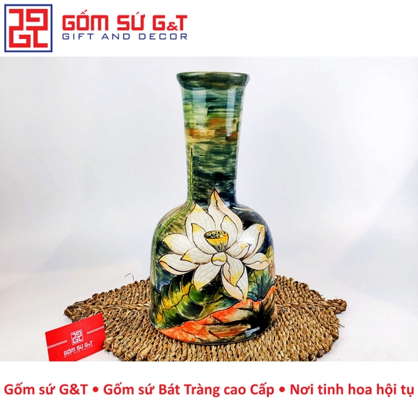 Lọ hoa dáng đầm sen cua