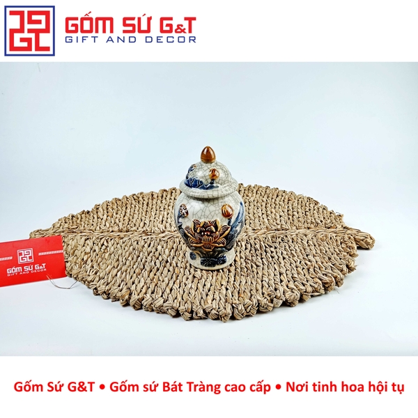 Chóe thờ men rạn sen nổi