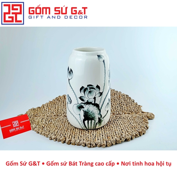 Lọ hoa dáng đu đủ vẽ sen tràm