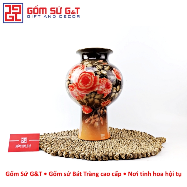 Lọ hoa vuốt tay dáng búp bê vẽ hoa hồng