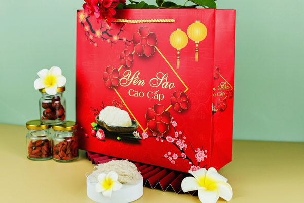 Túi Đỏ Ép Kim Hoa Đào 100g - Mẫu Vuông 27x29cm