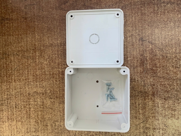 Hộp nhựa kỹ thuật dành cho Camera (12cmx12cmx5cm | Thùng 100c | HKT 12cm )