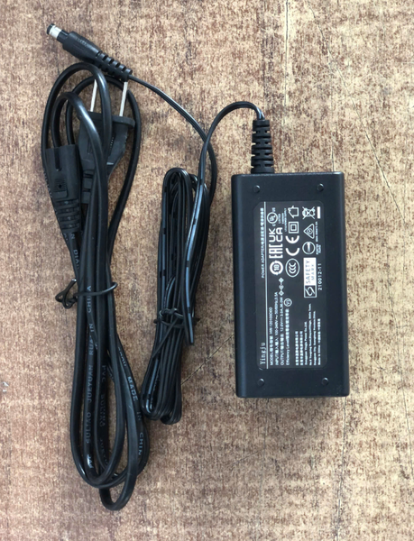 Nguồn 12V/3A Yingju (Đã bao gồm dây số 8)