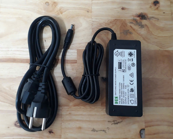 AC/DC ADAPTER 15V-6A Model DYS602-150400W